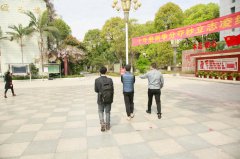 夹江某中学之行